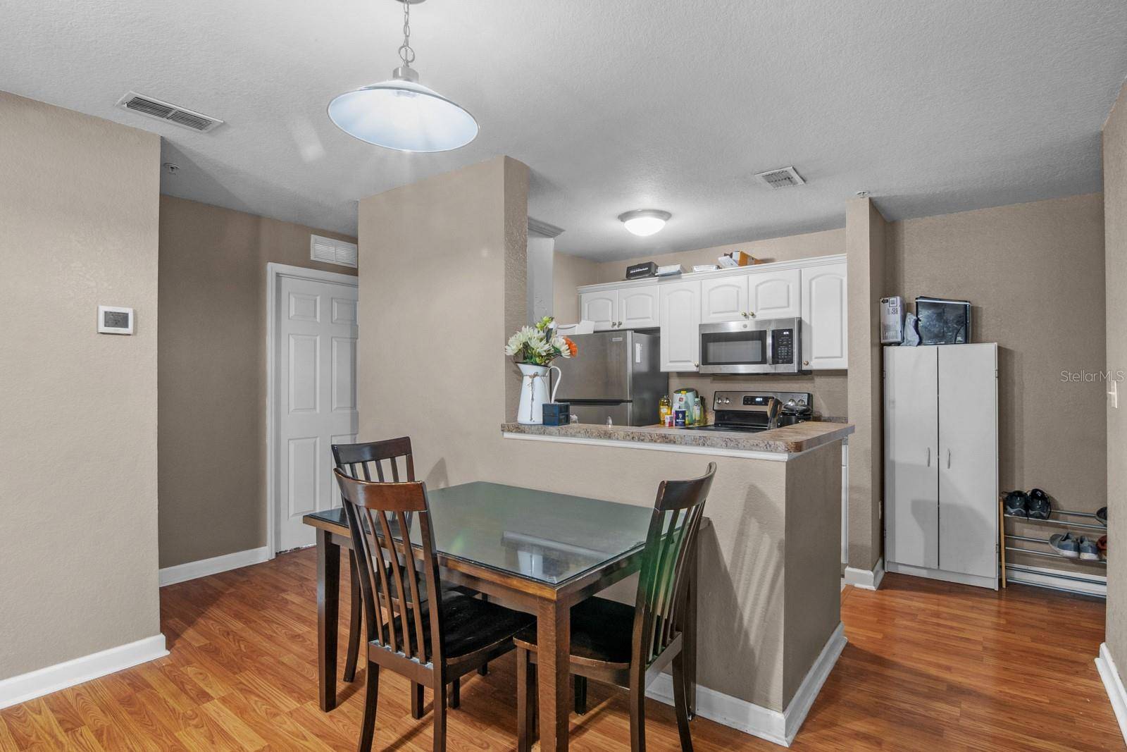 Gainesville, FL 32601,835 SW 9TH ST #211