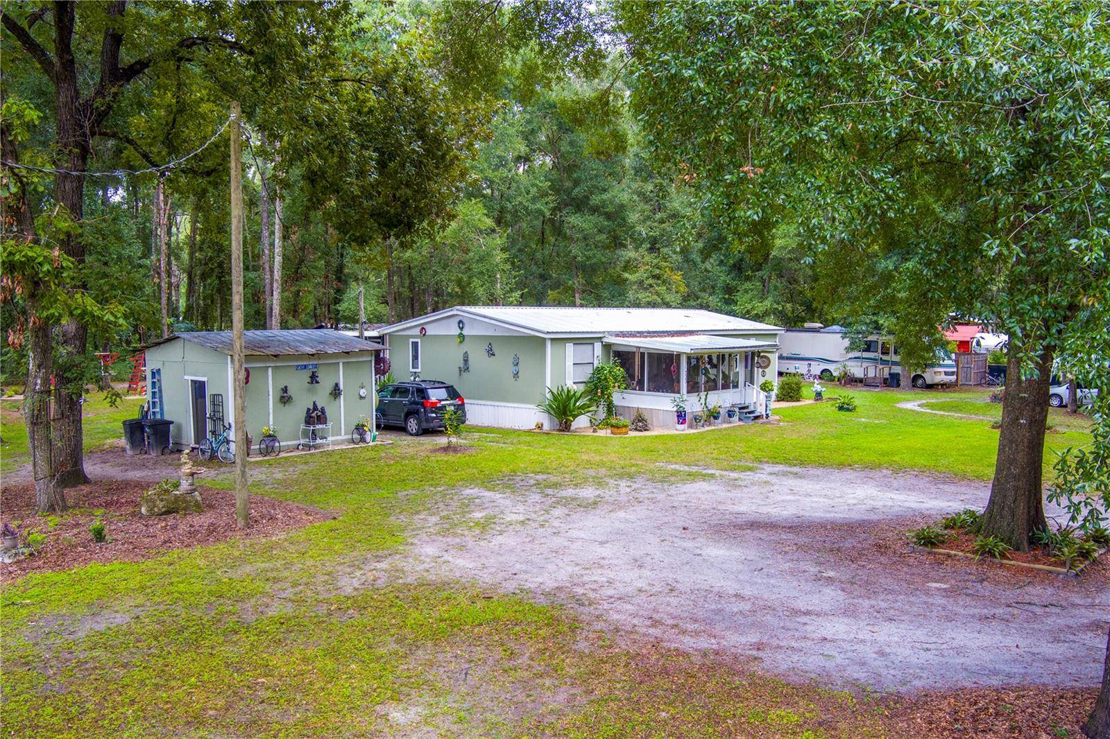 High Springs, FL 32643,223 SE LITTLE JOHN PL