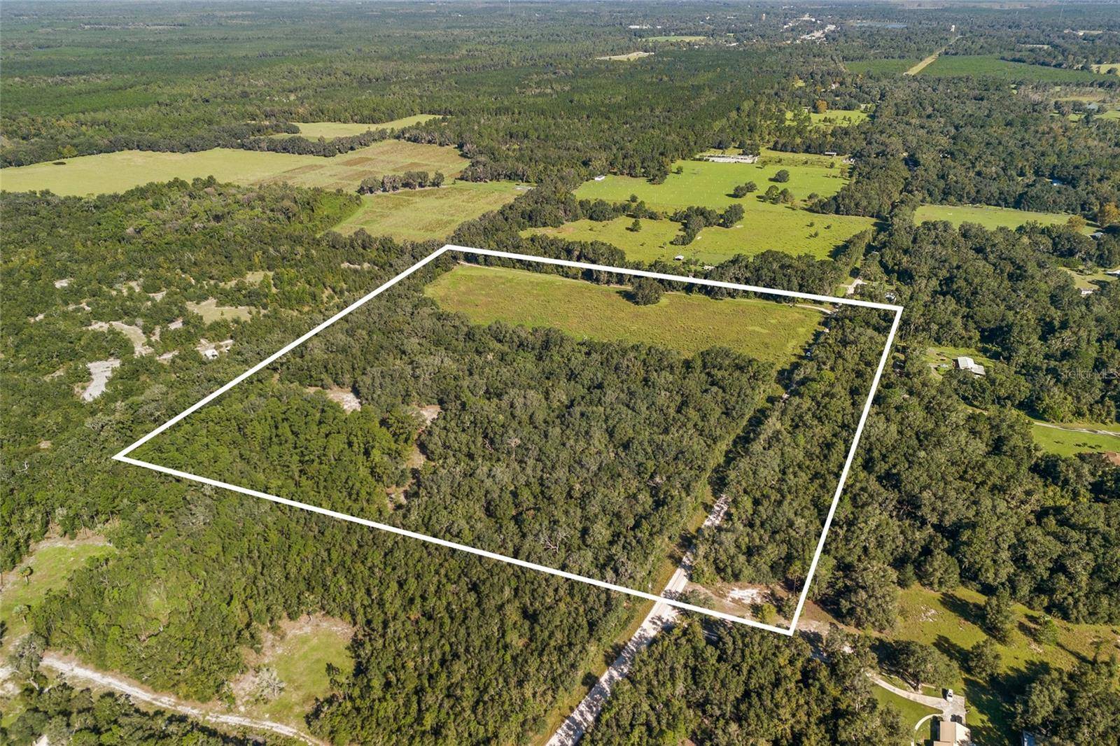 Hawthorne, FL 32640,SE 225TH DR