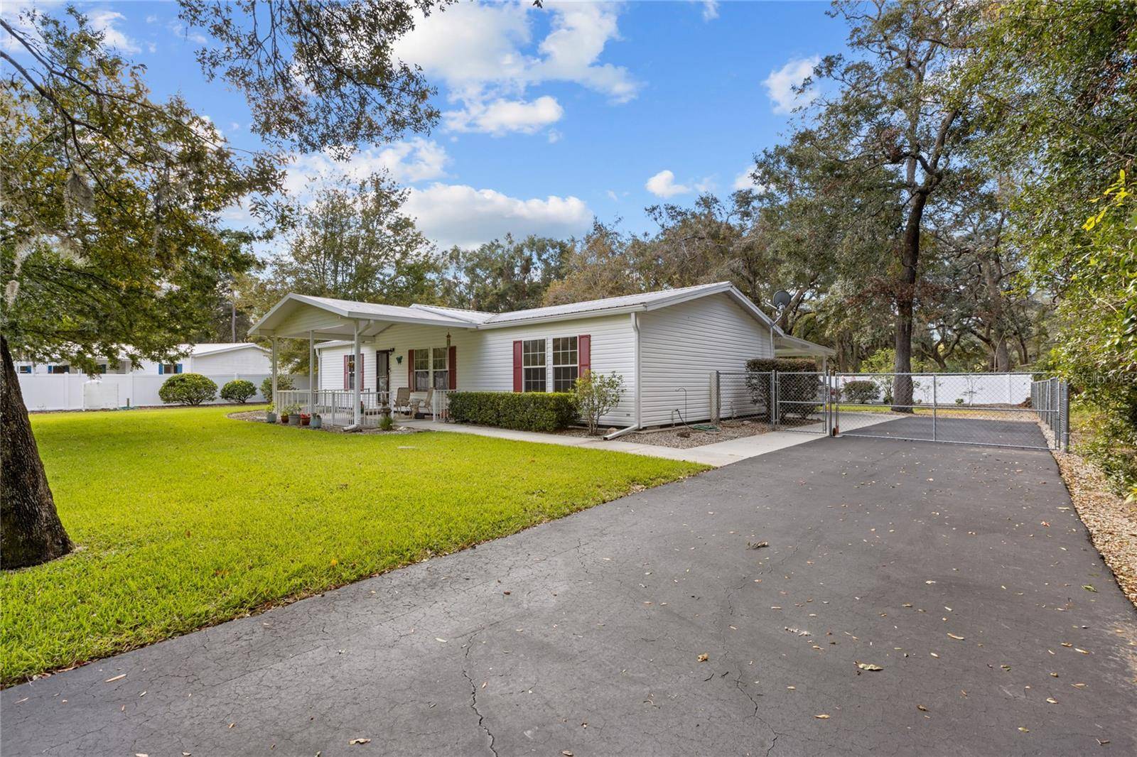 Fanning Springs, FL 32693,17150 NW 83 CT