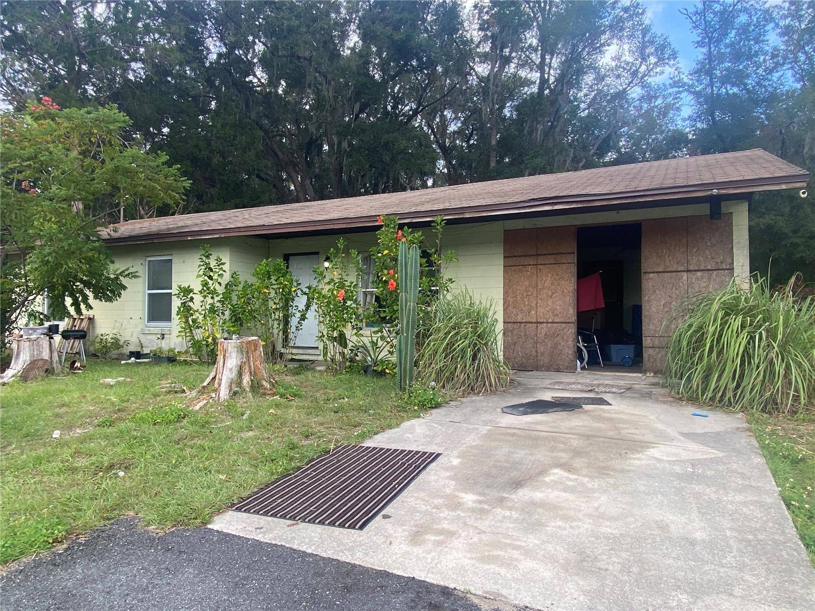 Hawthorne, FL 32640,1902 STATE RD 20