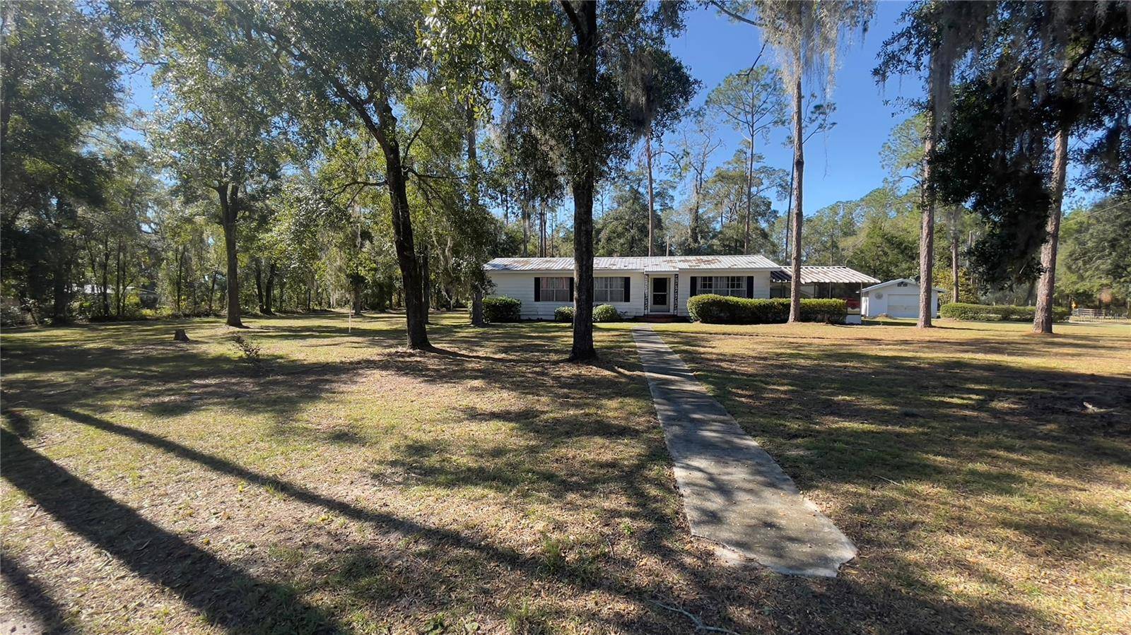 Bronson, FL 32621,8550 NE 67TH LN