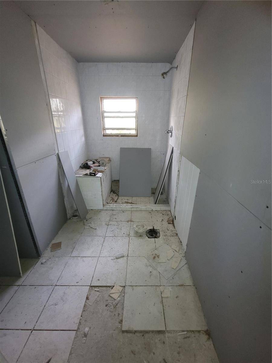Williston, FL 32696,7490 NE 185TH CT