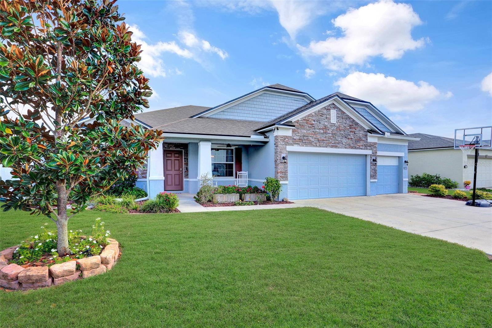 Newberry, FL 32669,923 NW 253RD DR