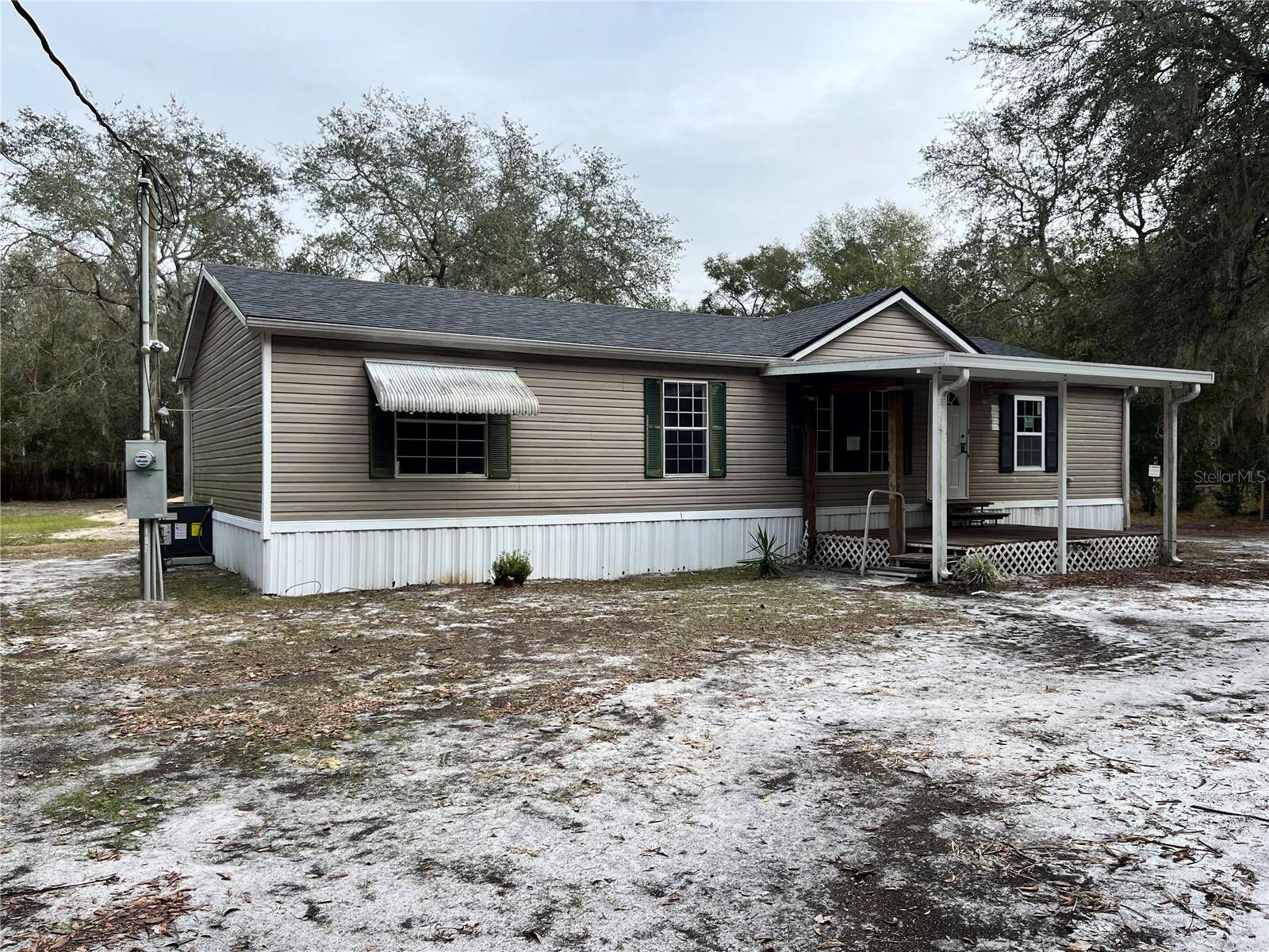 Satsuma, FL 32189,102 JULIA PL