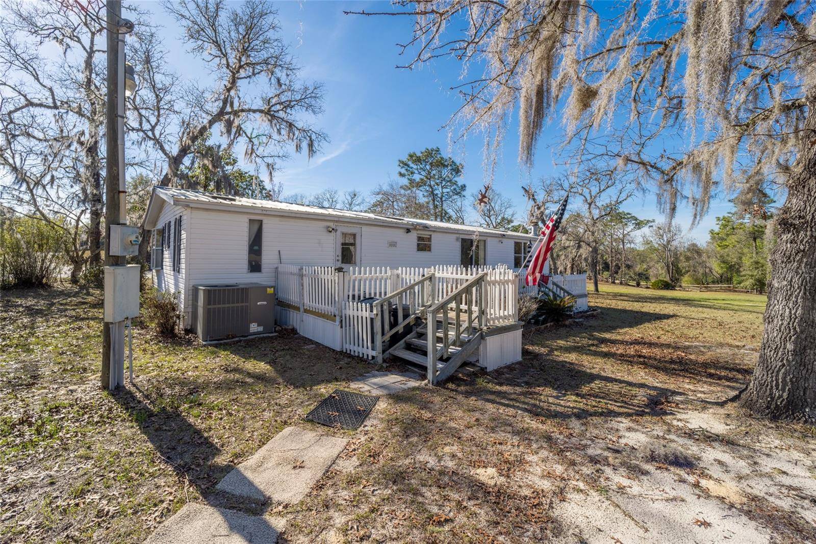 Hawthorne, FL 32640,262 S COUNTY ROAD 21