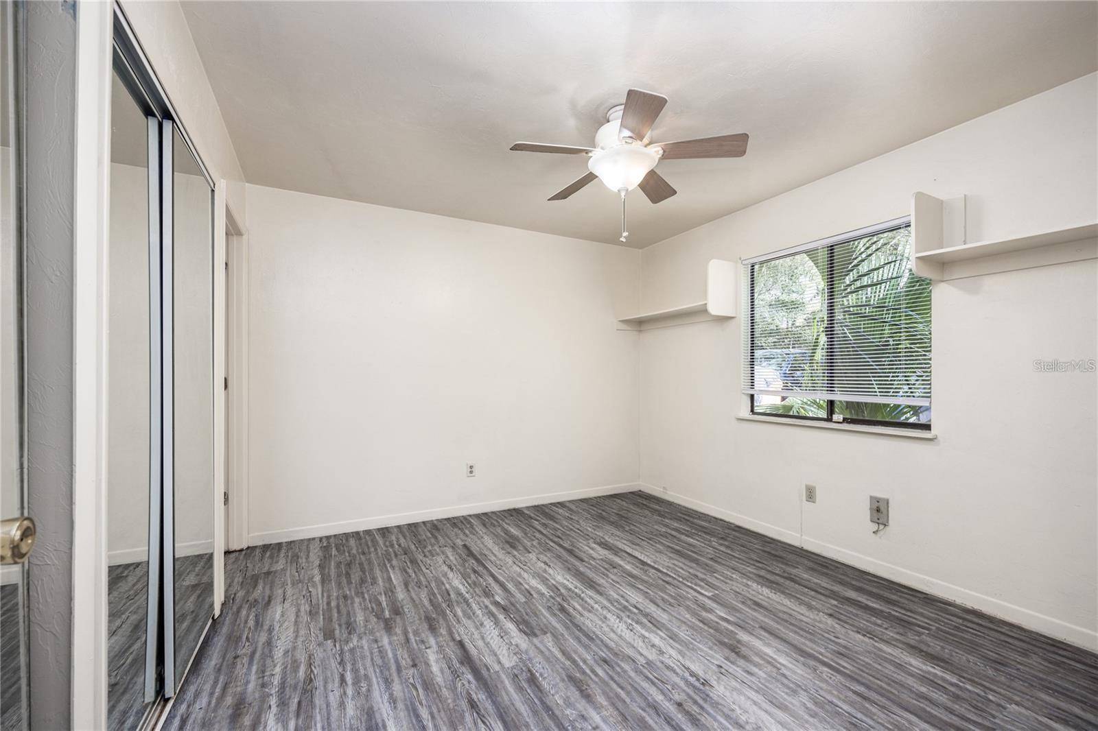 Gainesville, FL 32601,127 SE 16TH AVE #S-105