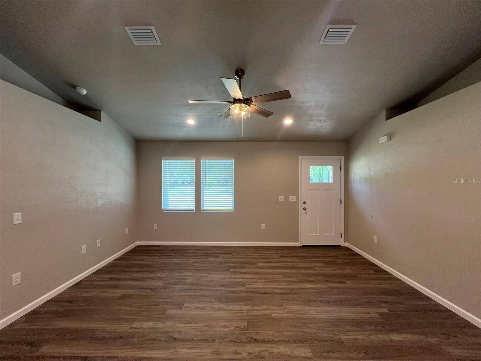 High Springs, FL 32643,24737 W US 27 HWY