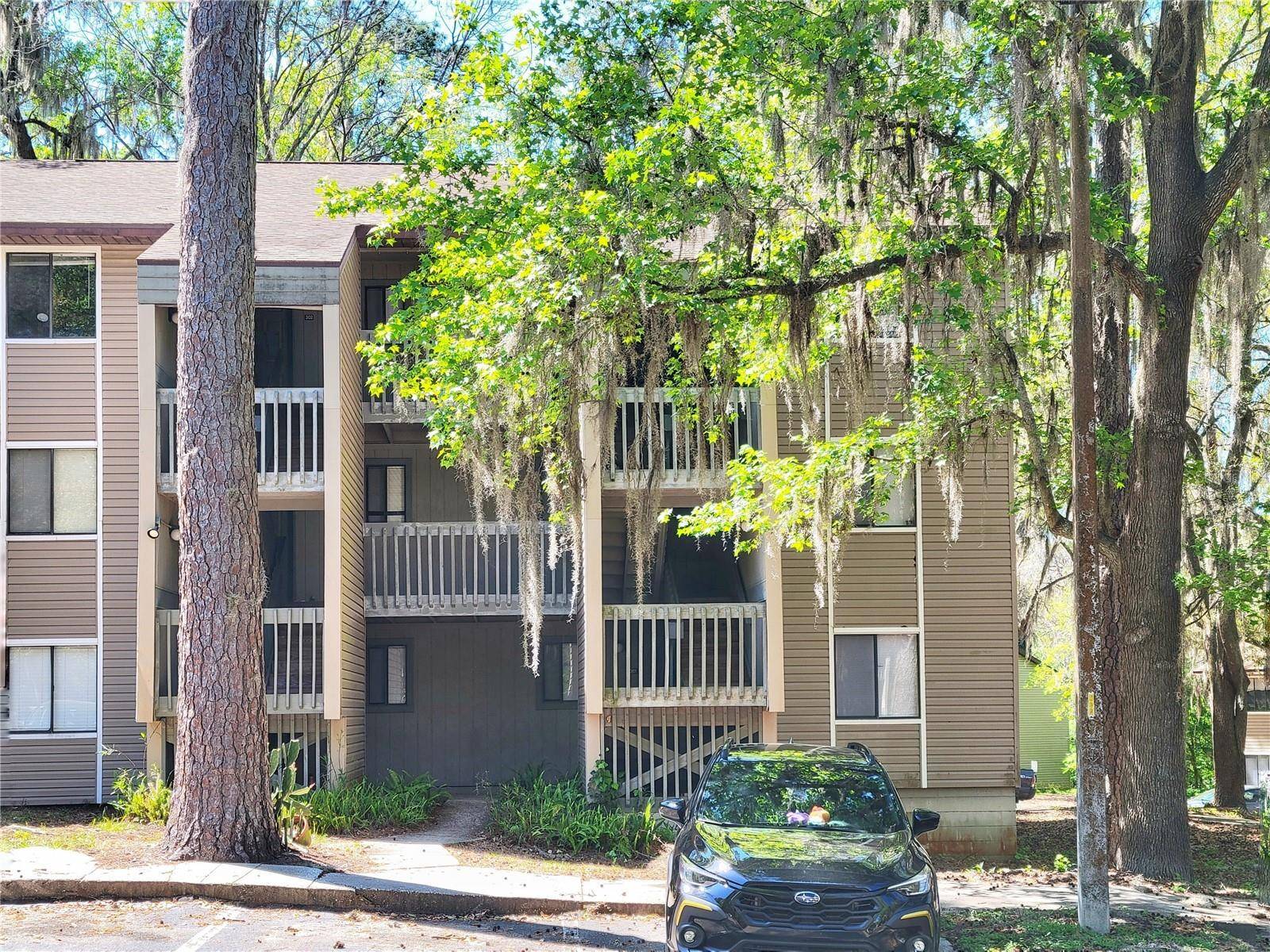 Gainesville, FL 32601,109 SE 16TH AVE #Q301