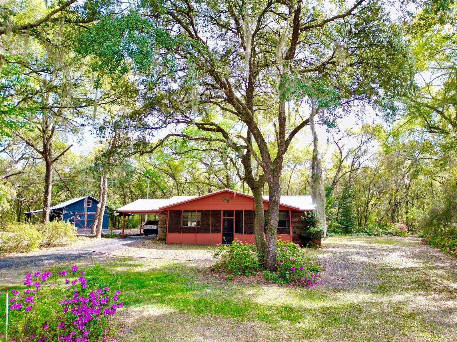 Melrose, FL 32666,105 HALF MOON TRL