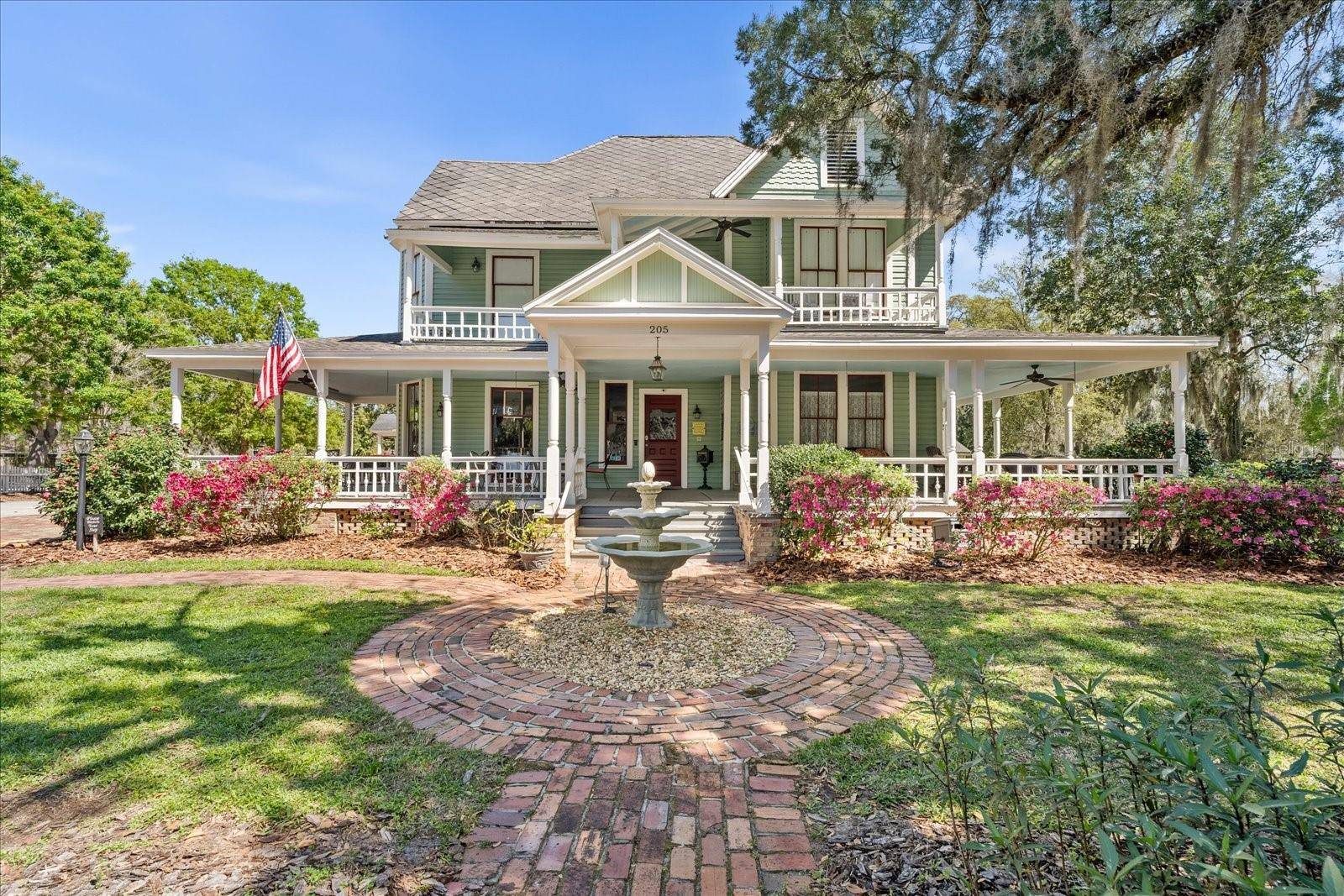 Gainesville, FL 32601,205 SE 7TH ST