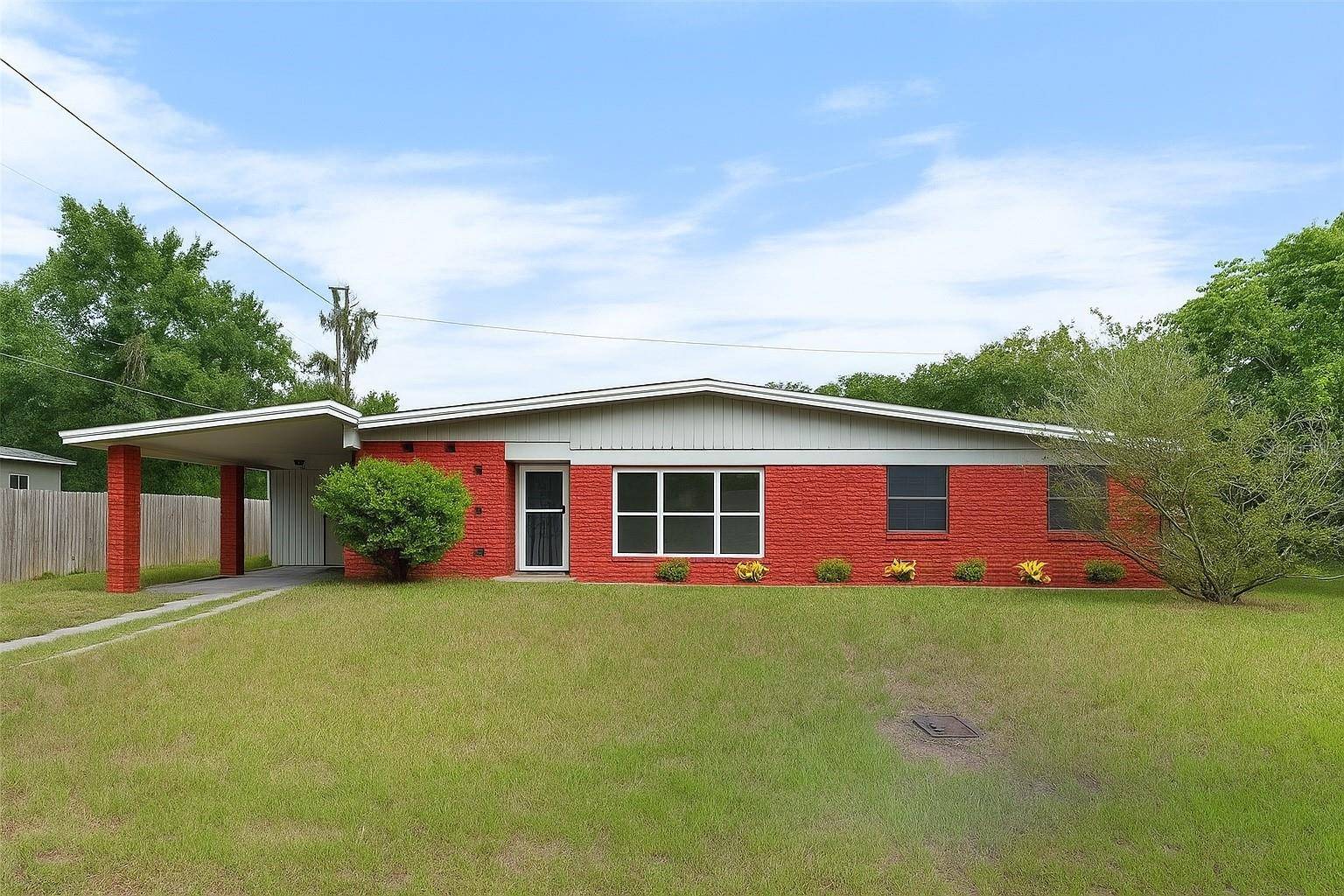 Gainesville, FL 32601,529 NE 12TH CT