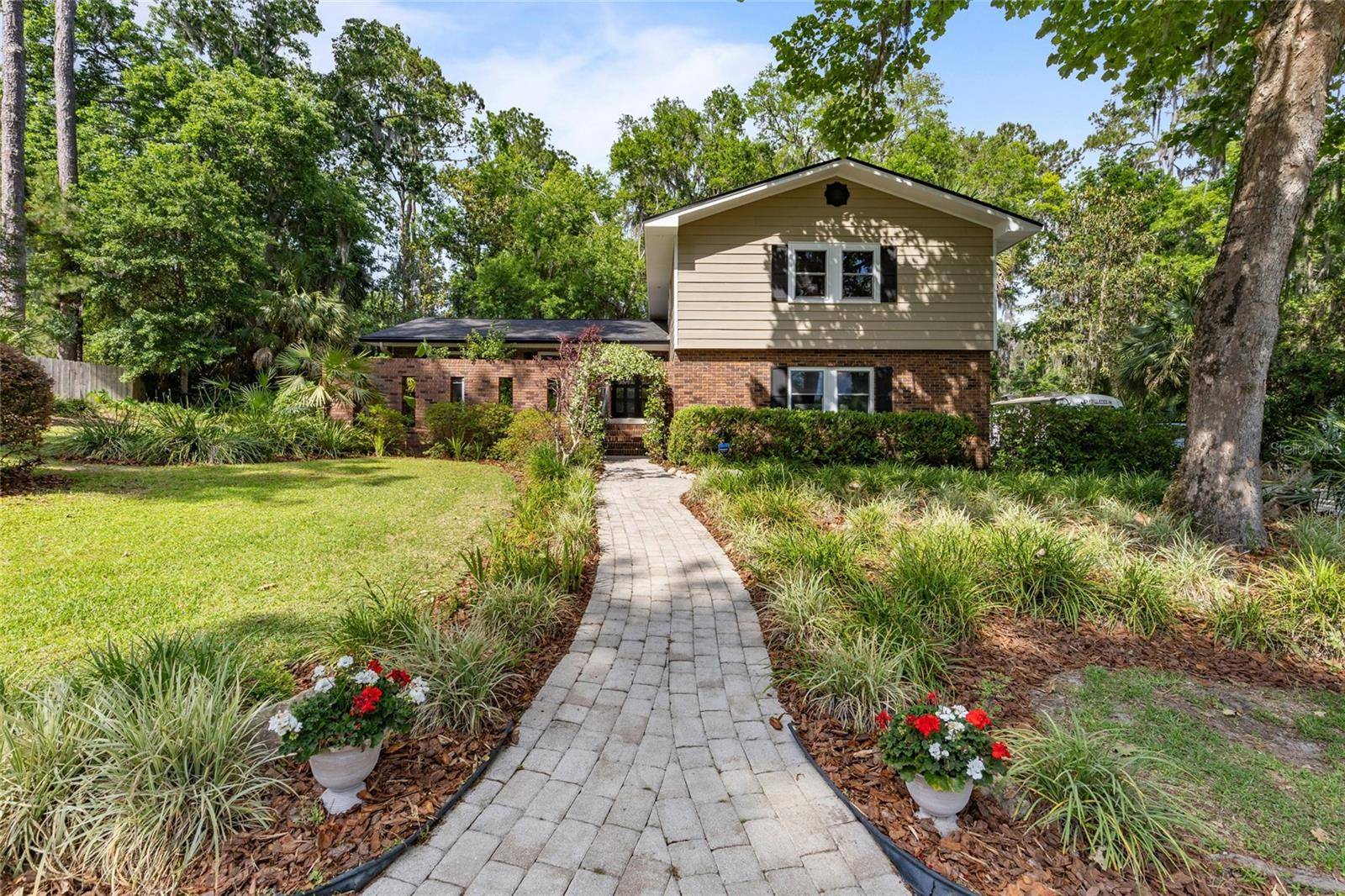 Gainesville, FL 32605,2036 NW 17TH LN