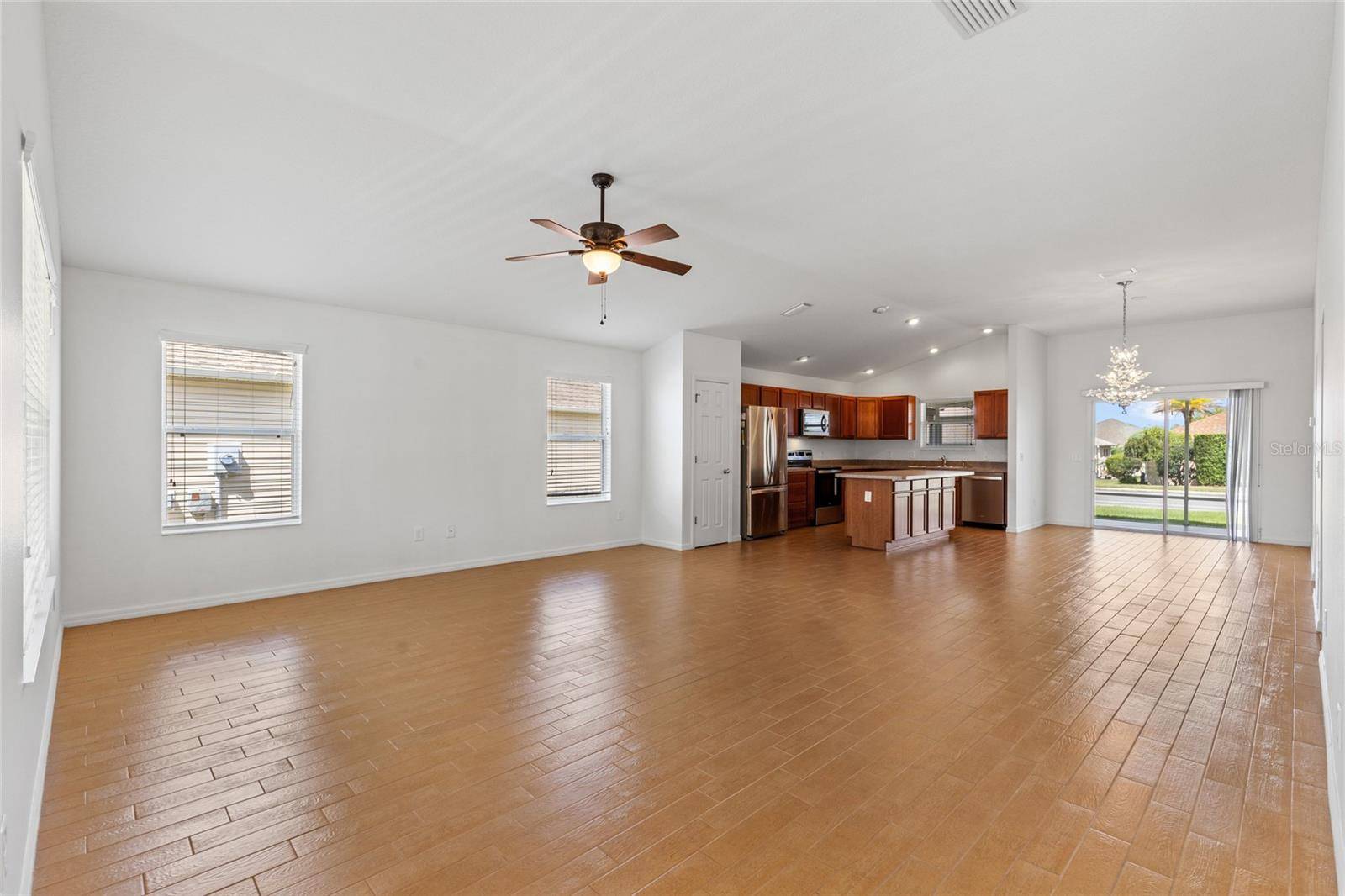 The Villages, FL 32162,2297 MONTBROOK PL