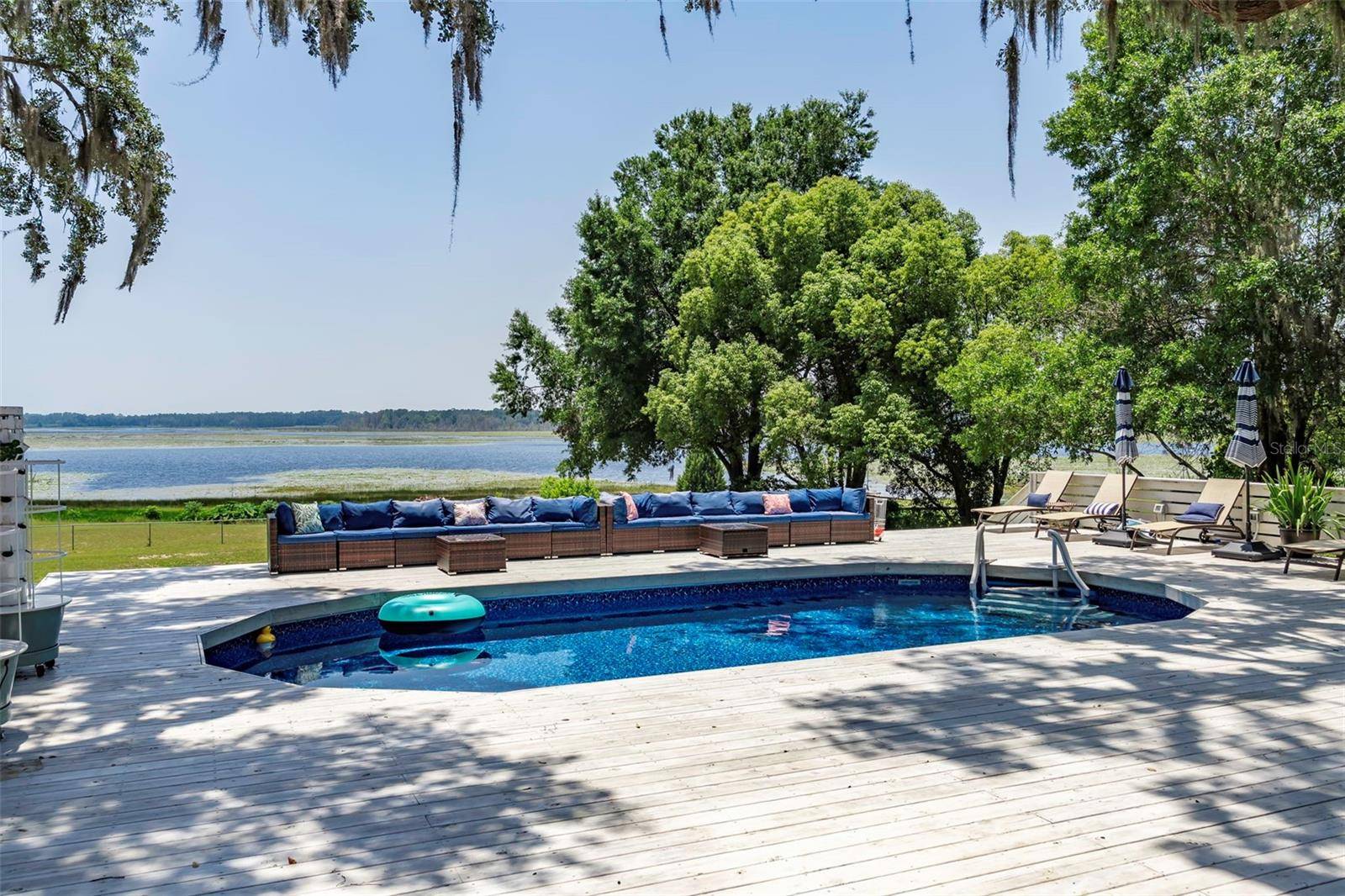 Keystone Heights, FL 32656,561 SE LAKEVIEW DR