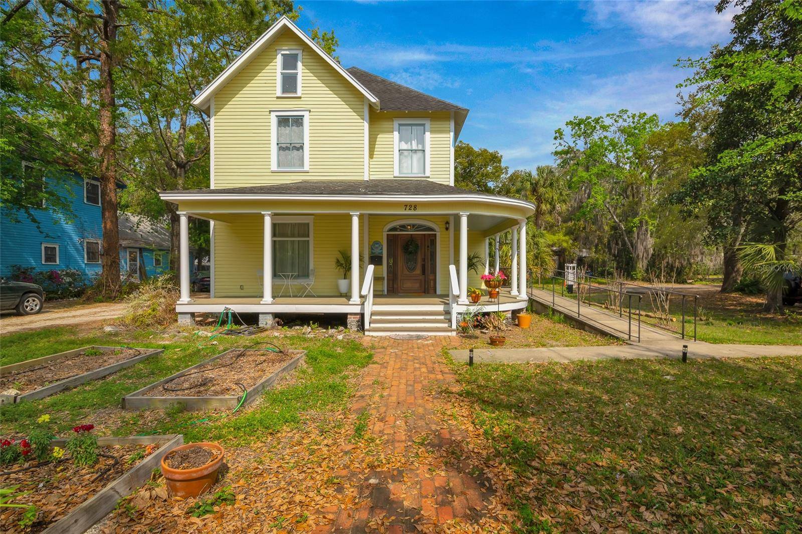 Gainesville, FL 32601,728 E UNIVERSITY AVE