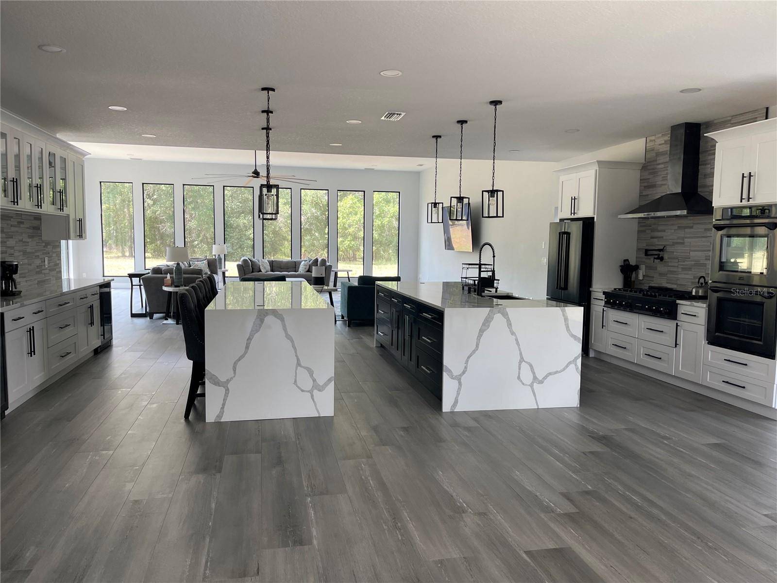 Lutz, FL 33559,2518 SUNSET LN