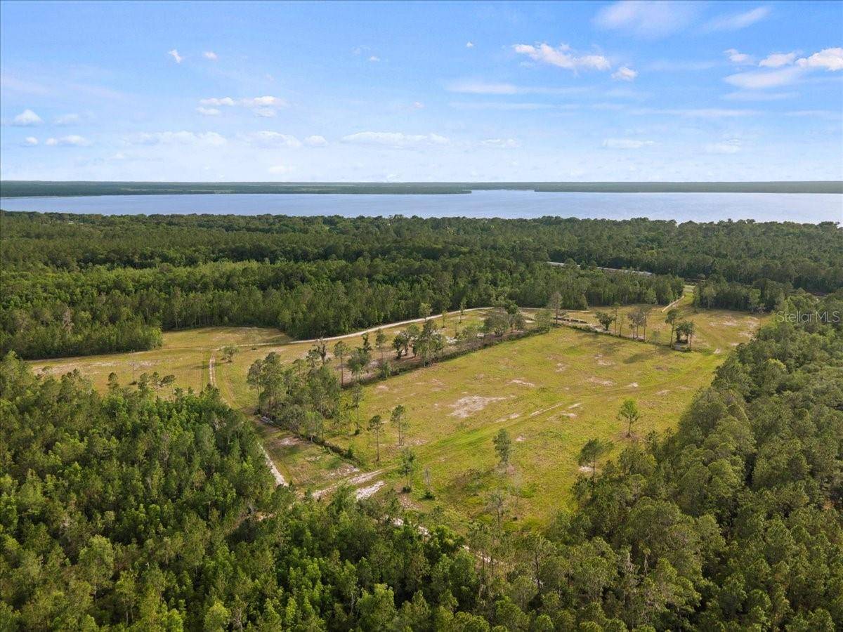 Hawthorne, FL 32640,13575 SE US HWY 301