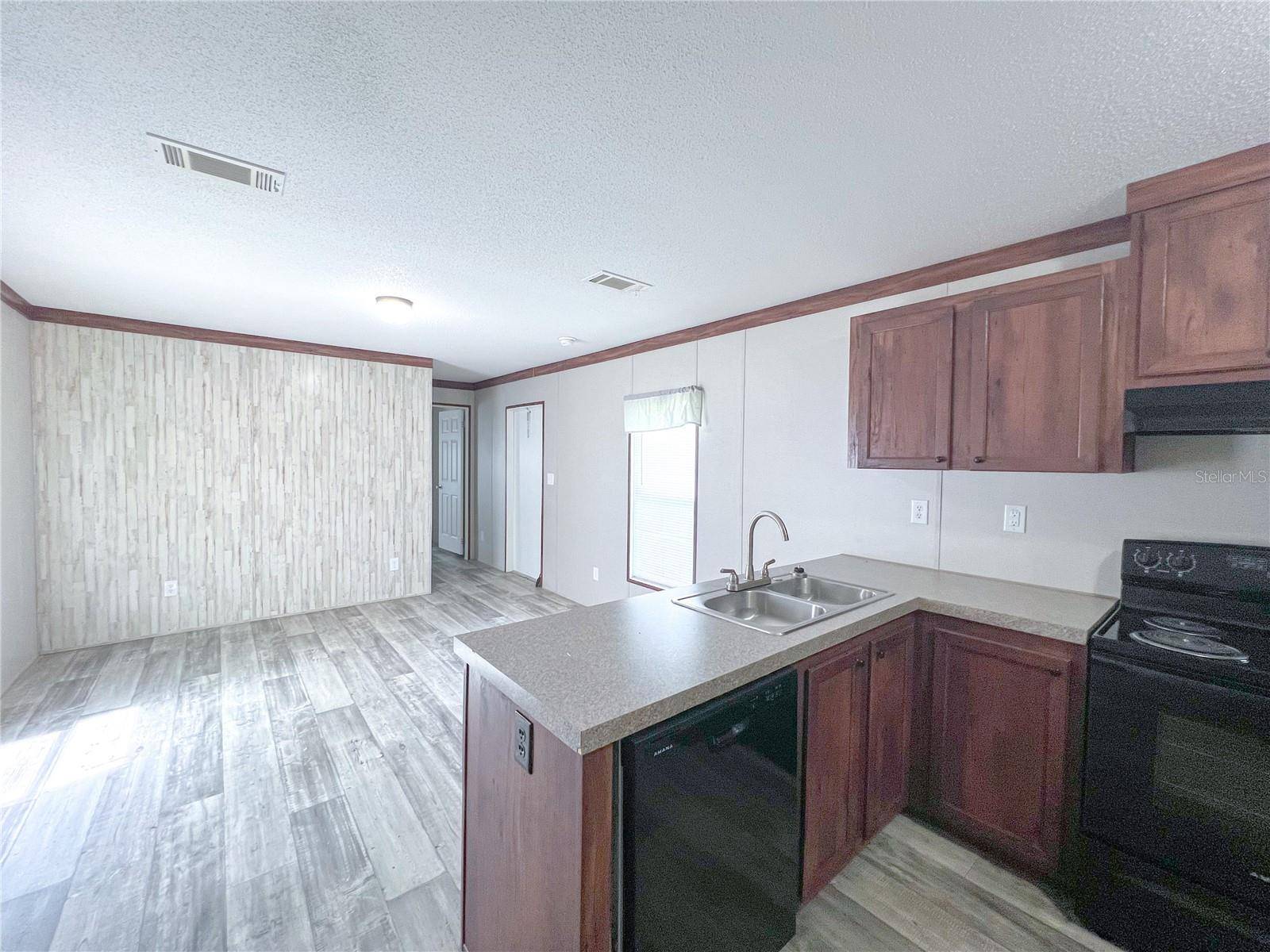 Archer, FL 32618,12832 SW 143RD ST