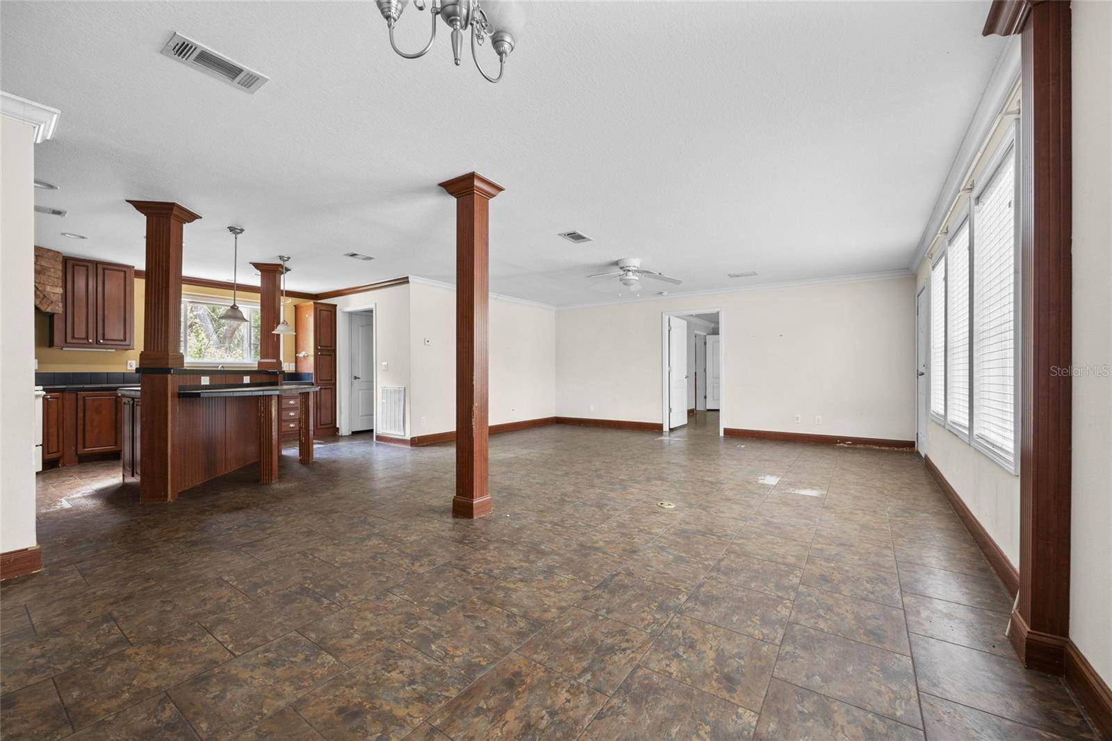 Melrose, FL 32666,240 SWAN LAKE DR
