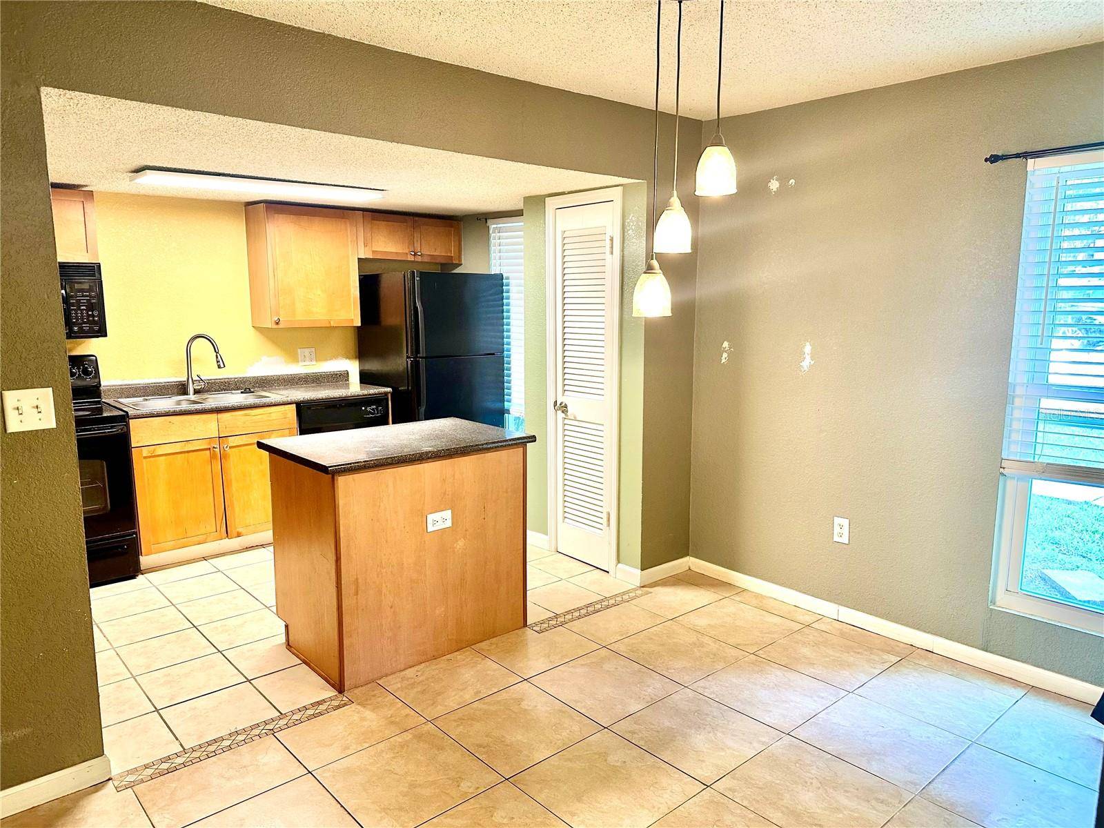 Gainesville, FL 32605,1810 NW 23RD BLVD #272