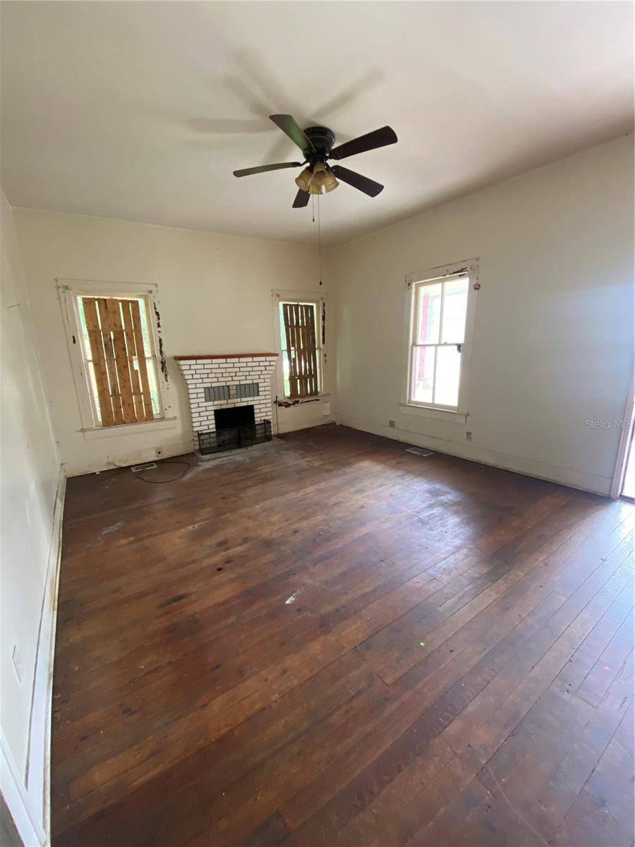 Hawthorne, FL 32640,7002 219TH
