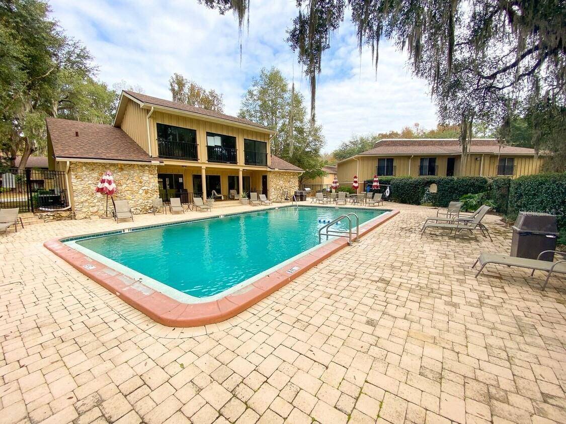 Gainesville, FL 32607,507 NW 39TH RD #106