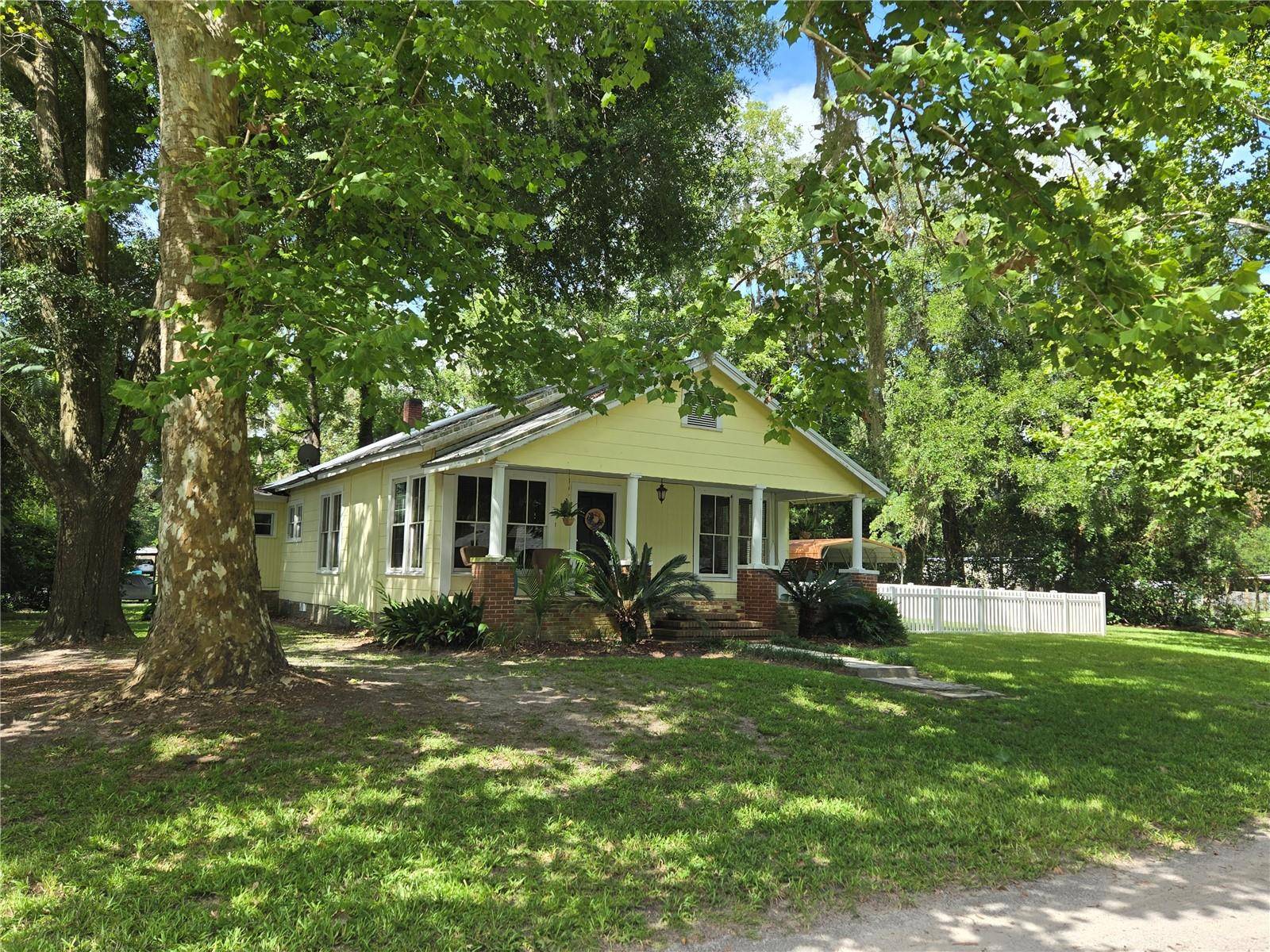 High Springs, FL 32643,23863 NW 183RD PL