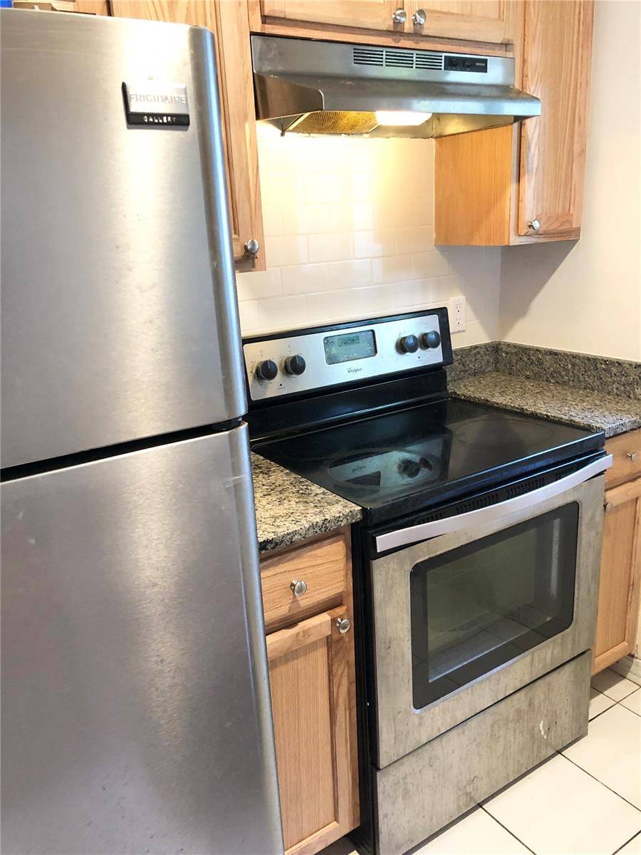 Gainesville, FL 32607,3600 SW 19TH AVE #19-D