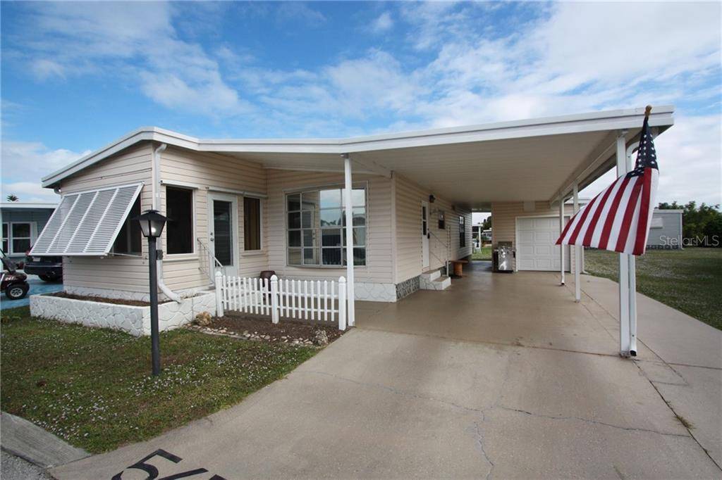 North Fort Myers, FL 33903,565 HOGAN DR