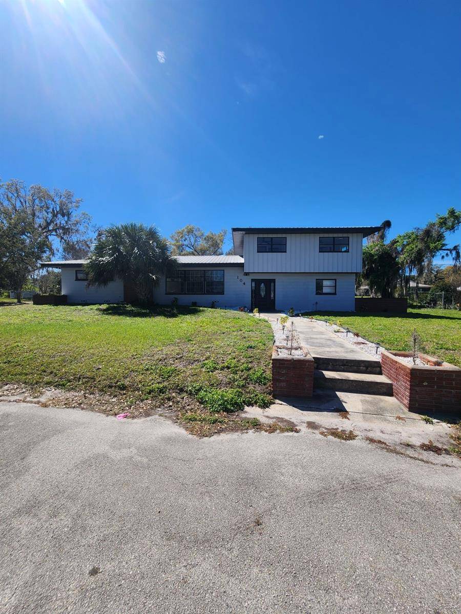 Wauchula, FL 33873,104 INGLIS WAY