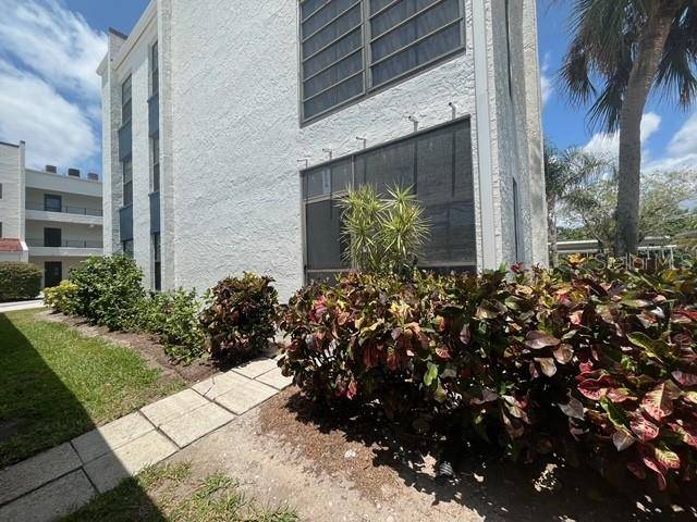 Naples, FL 34112,3605 BOCA CIEGA DR #114