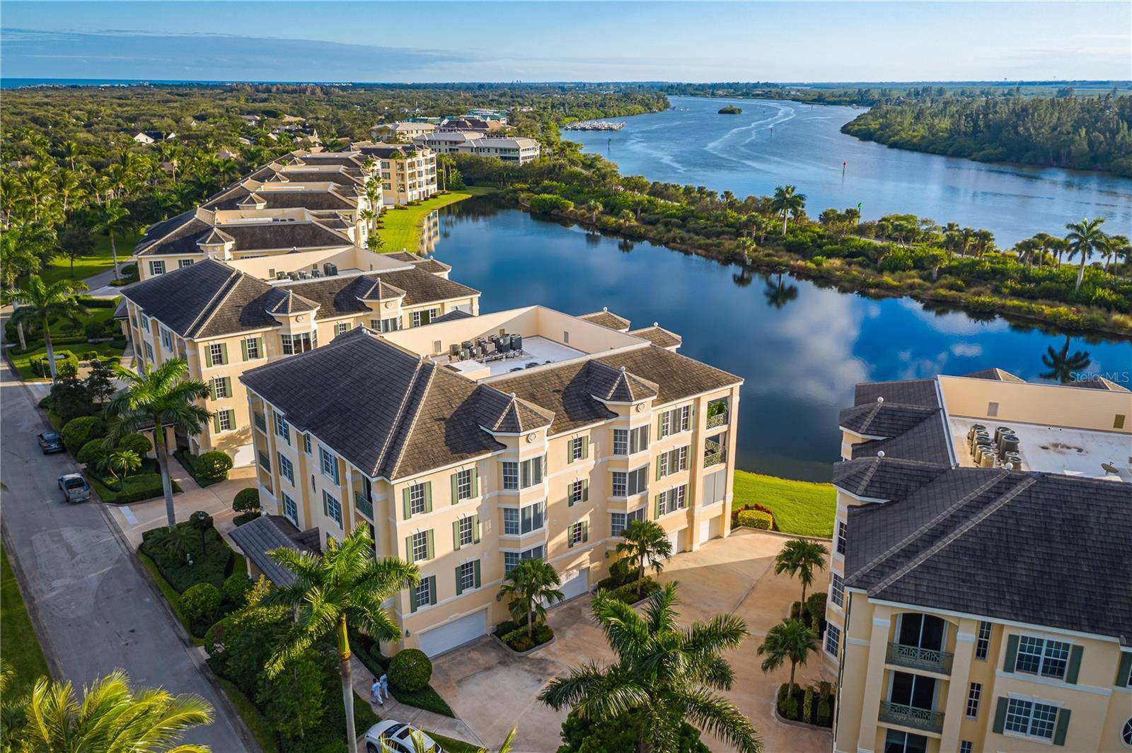 Vero Beach, FL 32963,9043 SOMERSET BAY LN #402