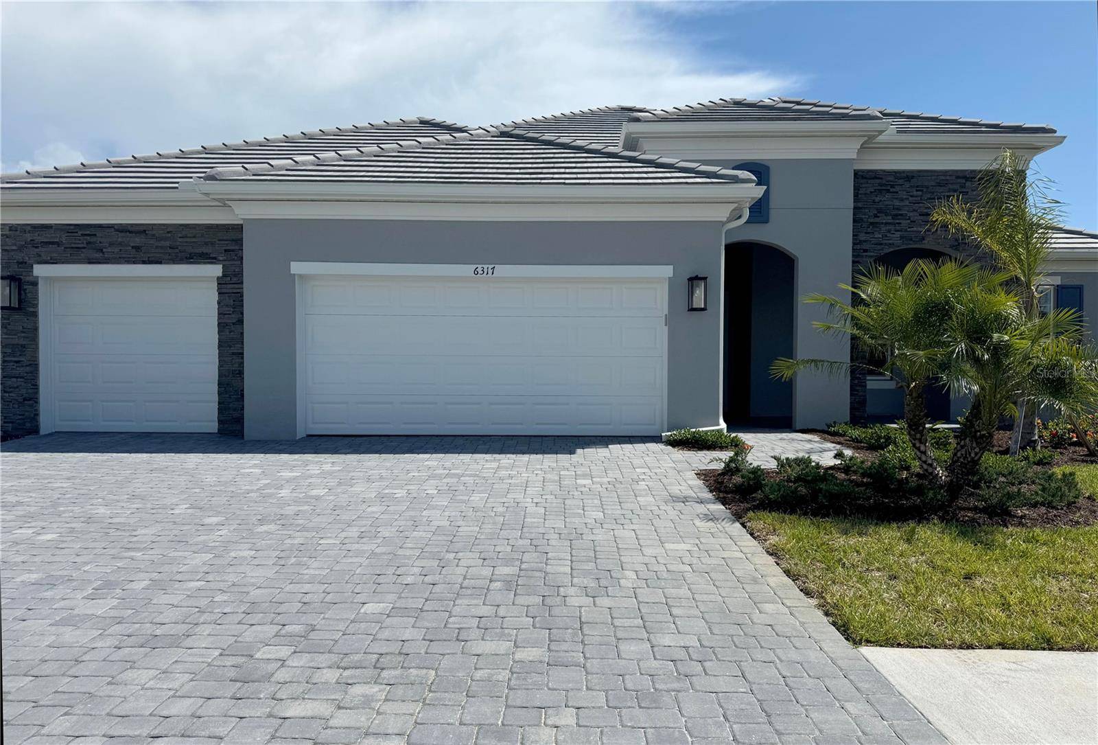 Sarasota, FL 34241,6317 LAKE WOODRUFF CT