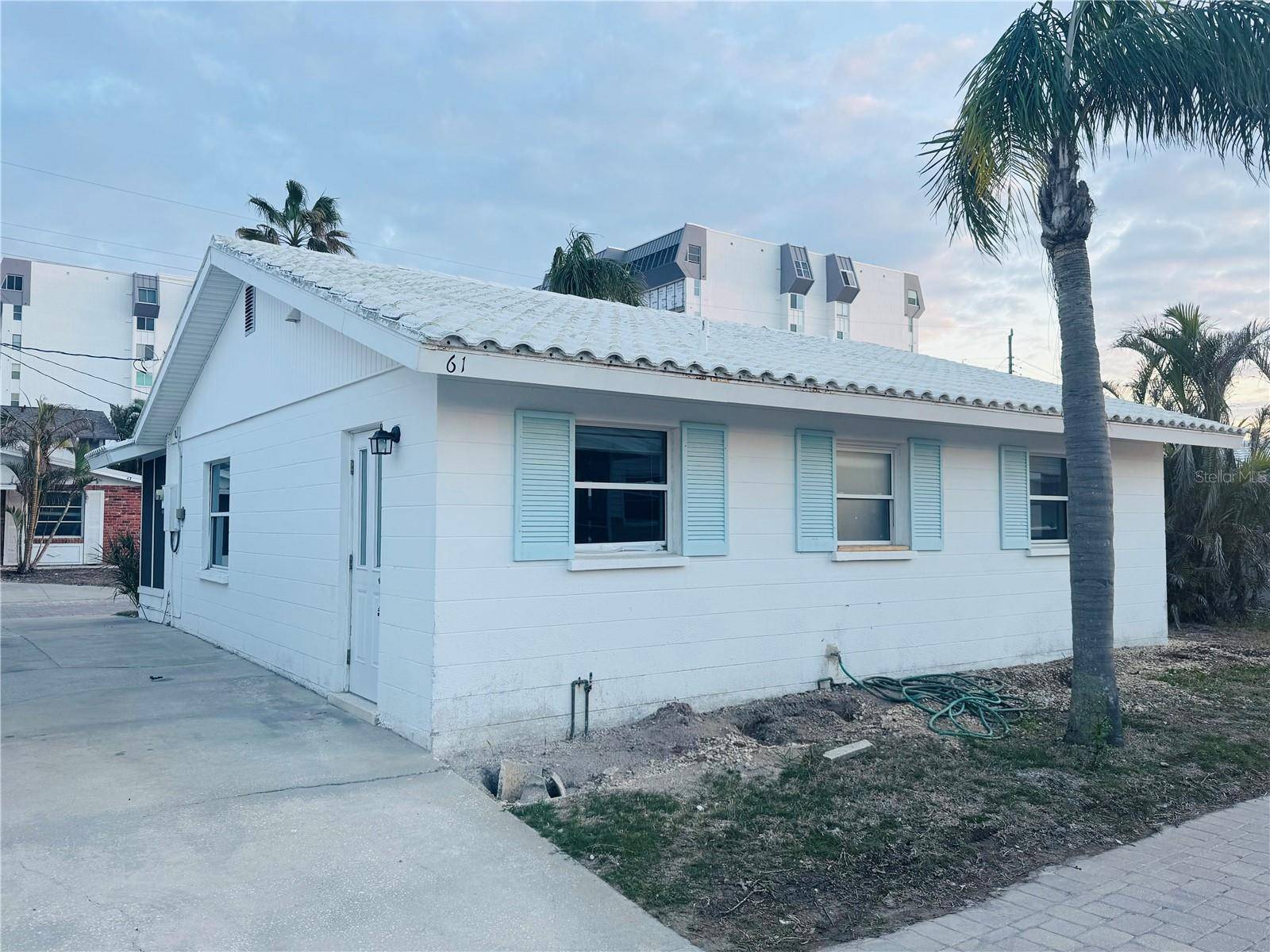 Sarasota, FL 34242,6020 MIDNIGHT PASS RD #61