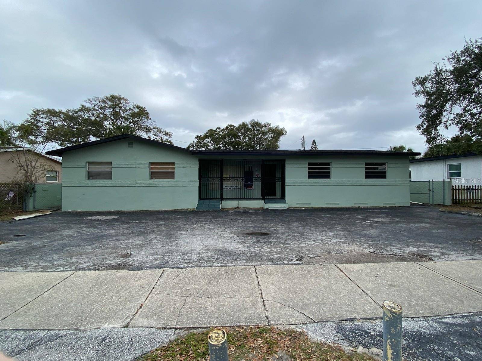 St Petersburg, FL 33703,5411 16TH ST N