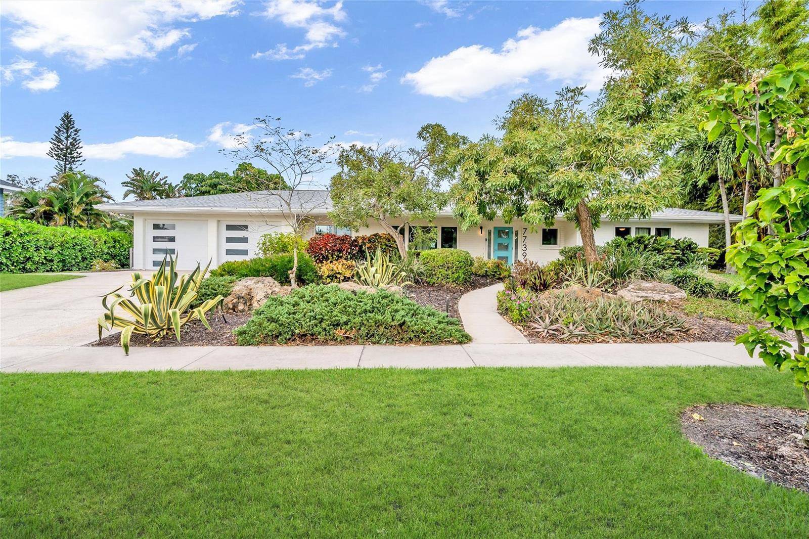Sarasota, FL 34243,7739 WESTMORELAND DR