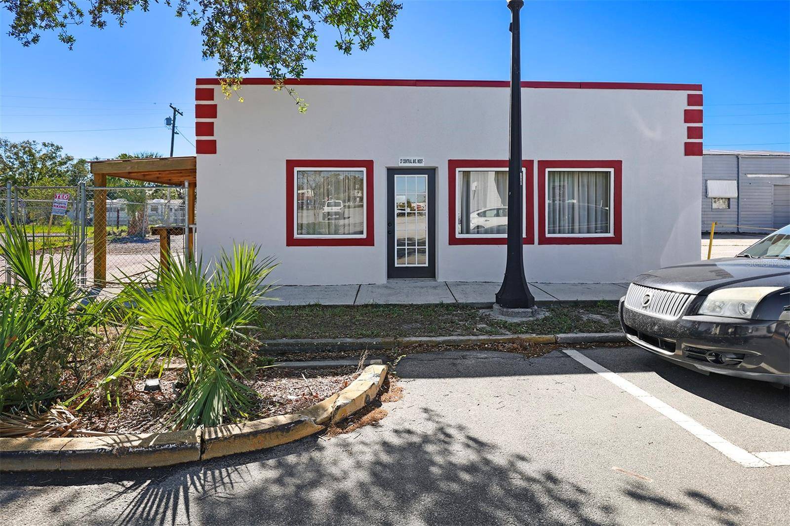 Lake Wales, FL 33853,37 & 0 W CENTRAL AVE