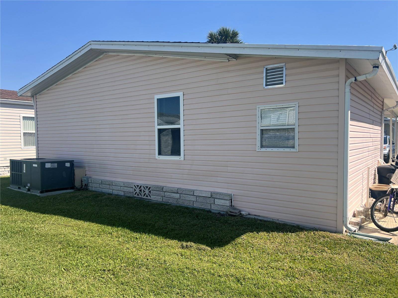 Frostproof, FL 33843,262 PINE LOOP