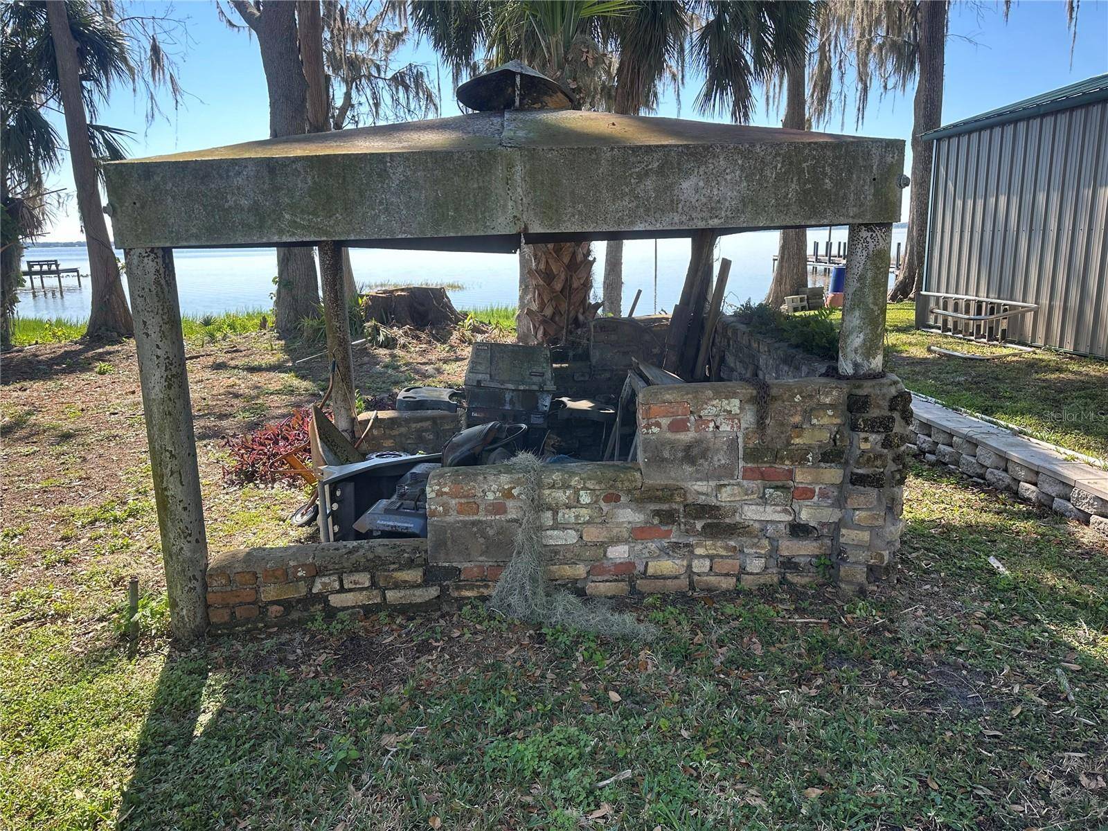 Frostproof, FL 33843,1385 N LAKE REEDY BLVD