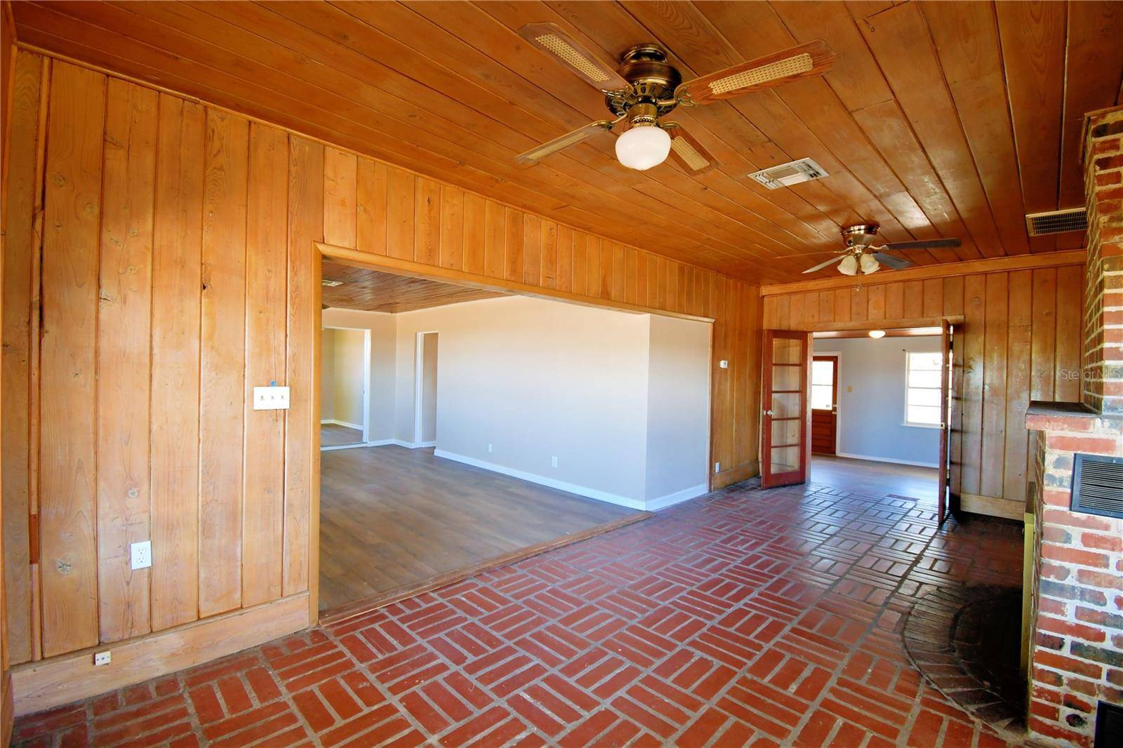 Frostproof, FL 33843,352 E HWY 630 E