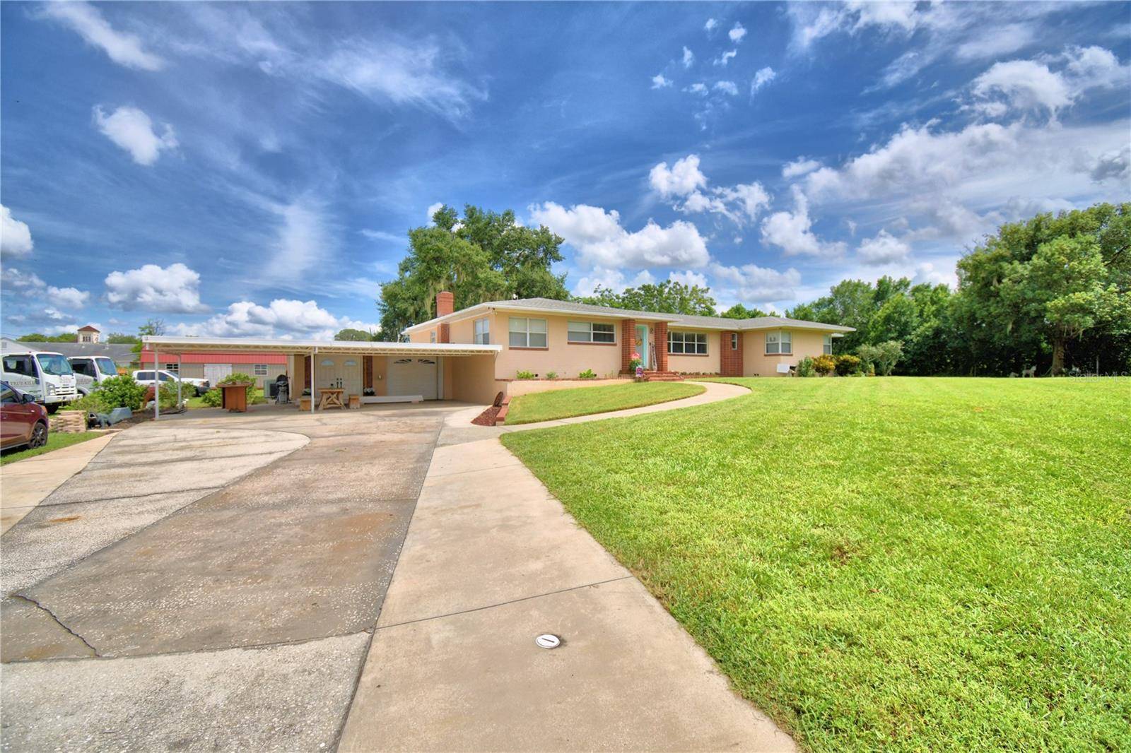 Frostproof, FL 33843,301 S CLINCH LAKE BLVD