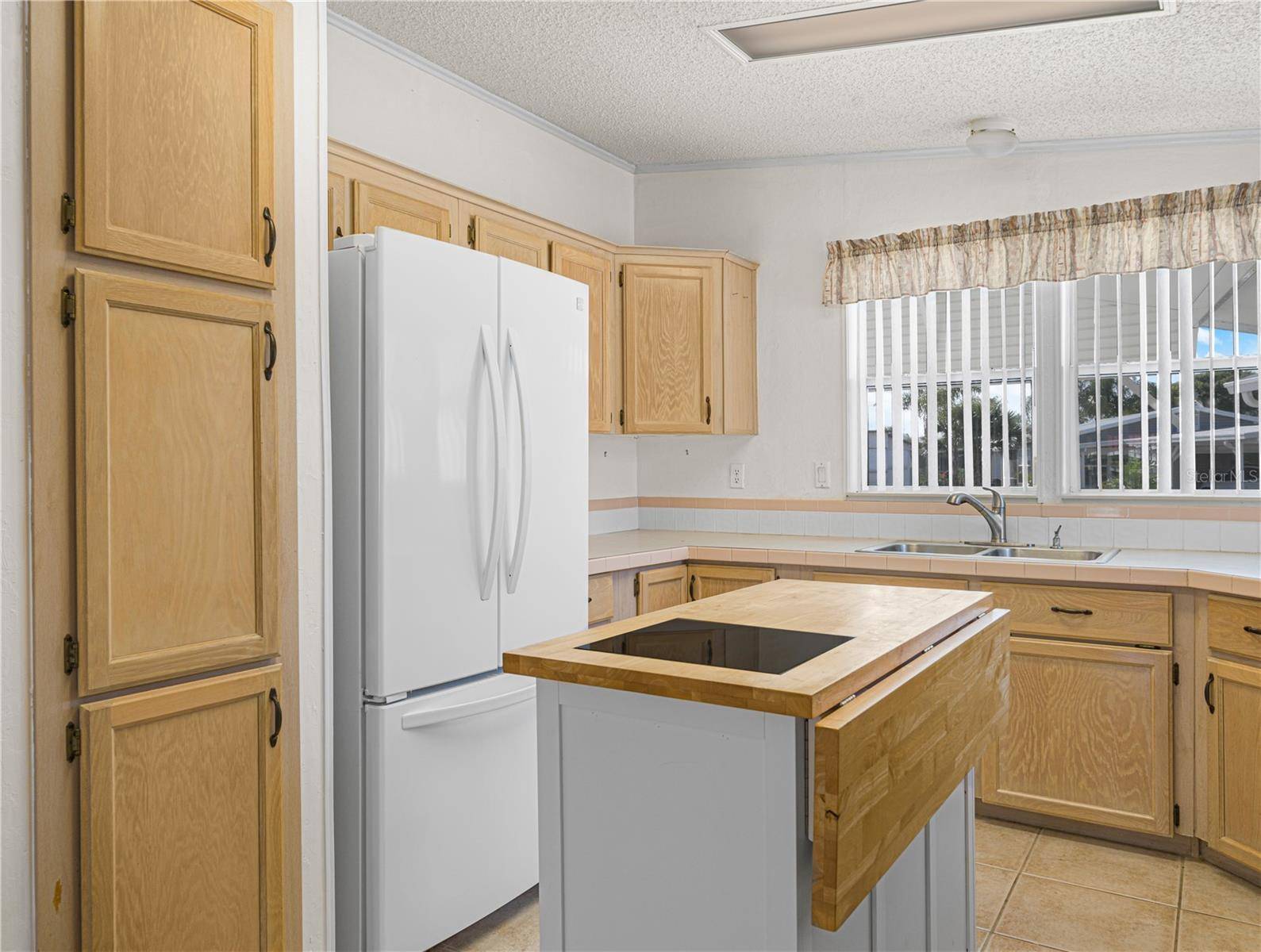 Lake Wales, FL 33898,43 RED QUILL CIR
