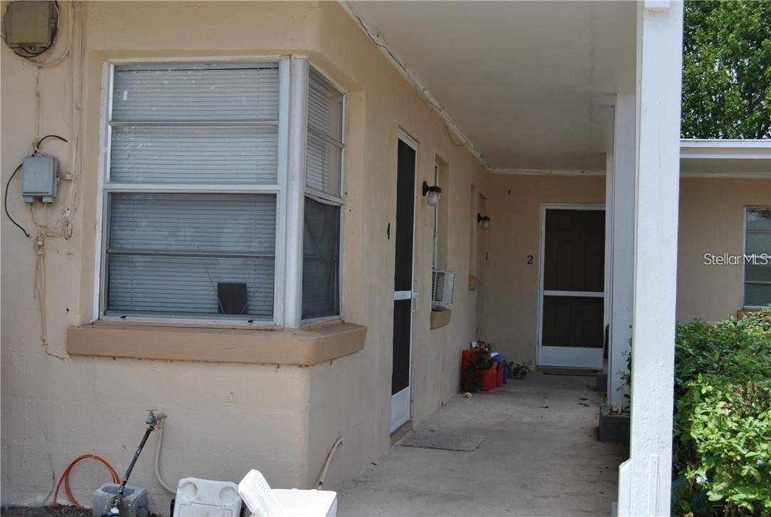 Frostproof, FL 33843,203 W WALL ST