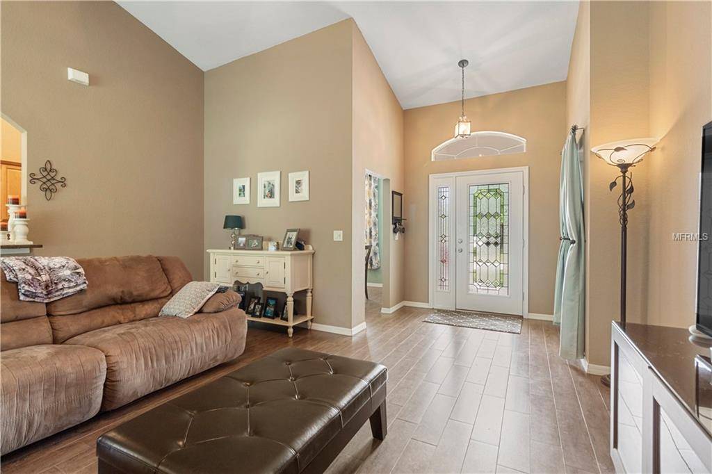 Lakeland, FL 33810,5395 OXFORD MANOR CIR