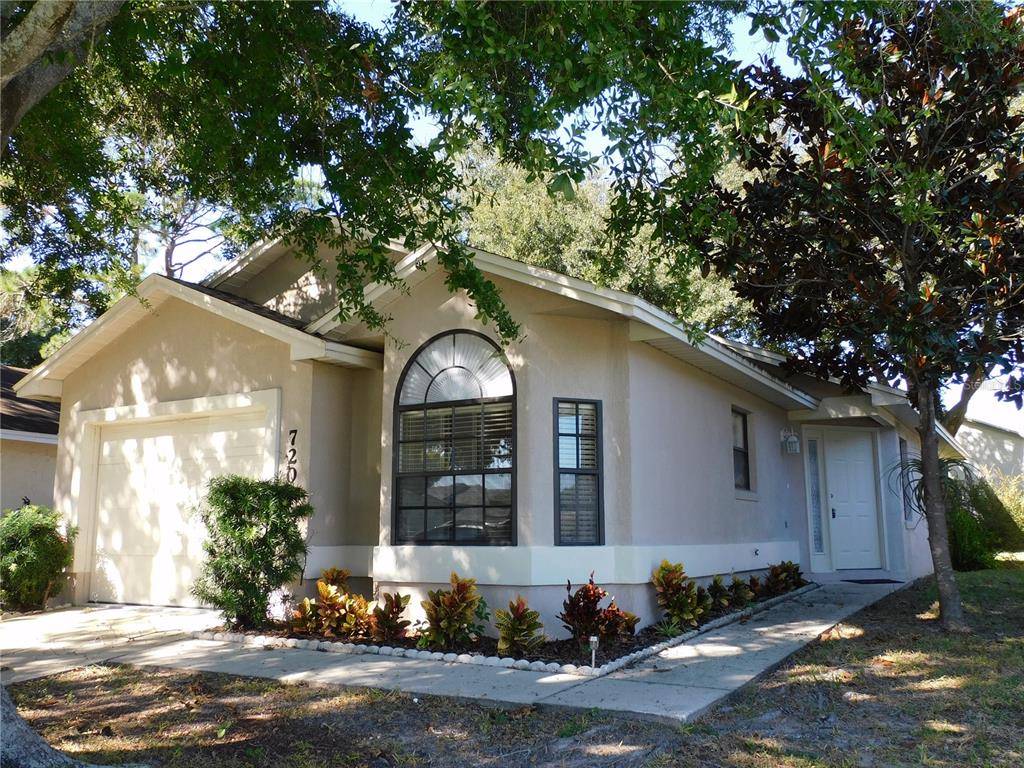 Lakeland, FL 33809,720 EAGLE RUN