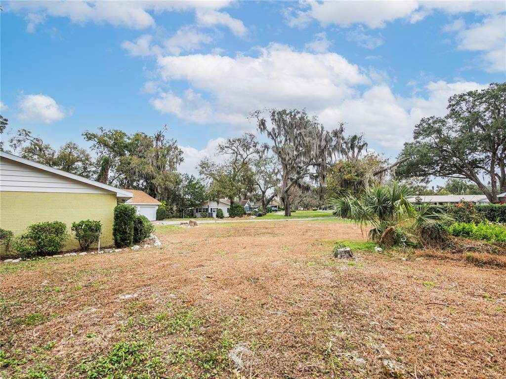 Lakeland, FL 33813,4141 FOREST HILLS DR