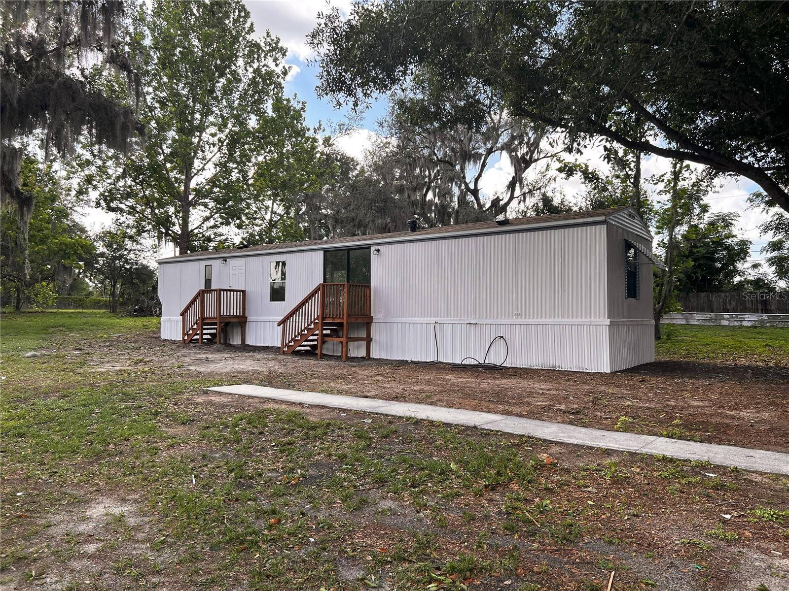 Lakeland, FL 33812,4555 DIRT RD