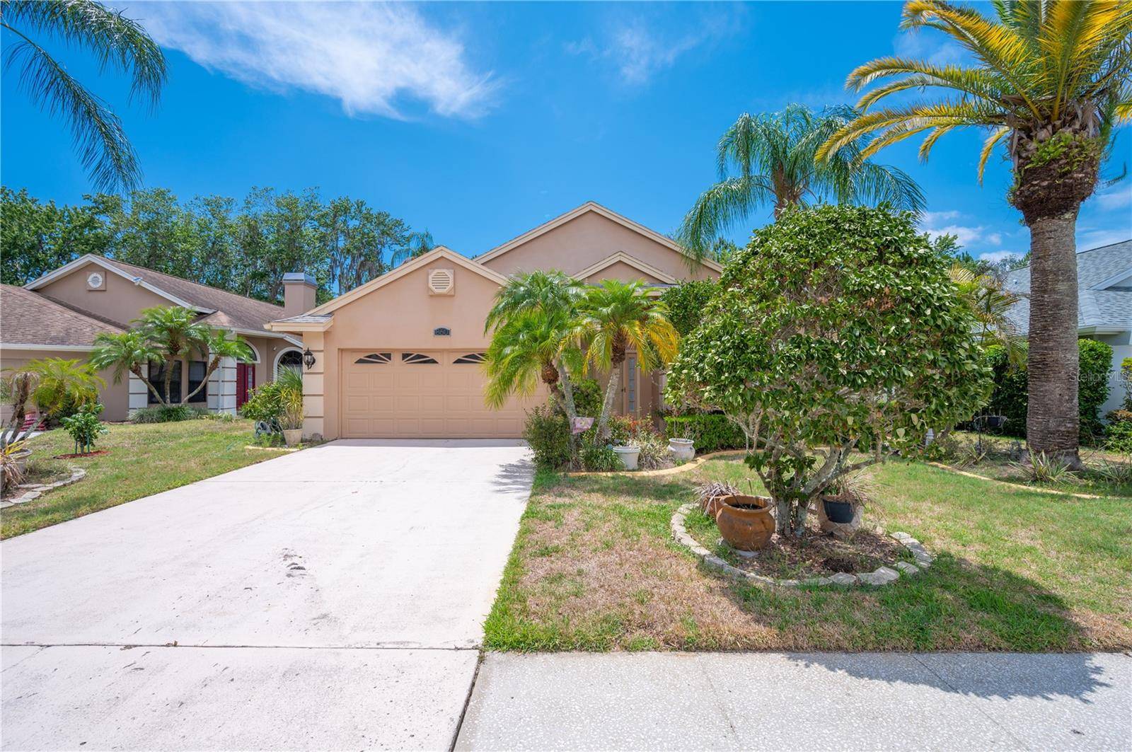 Tarpon Springs, FL 34688,860 CRESTRIDGE CIR