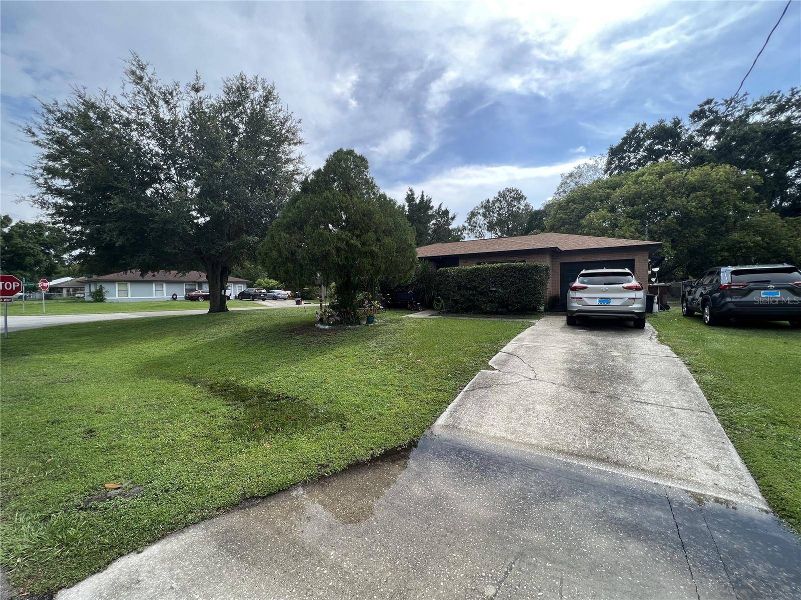 Polk City, FL 33868,356 HONEY BEE LN